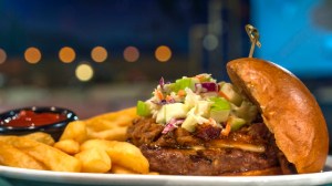 sci-fi-dine-in-theater-gallery09